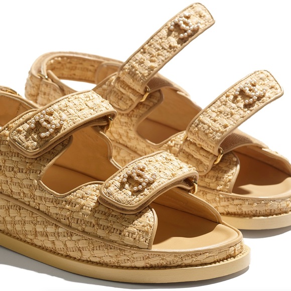 🌾 Authentic Chanel 21’ Interlocking Raffia + Pearl Sandals 🌾 - Picture 1 of 16
